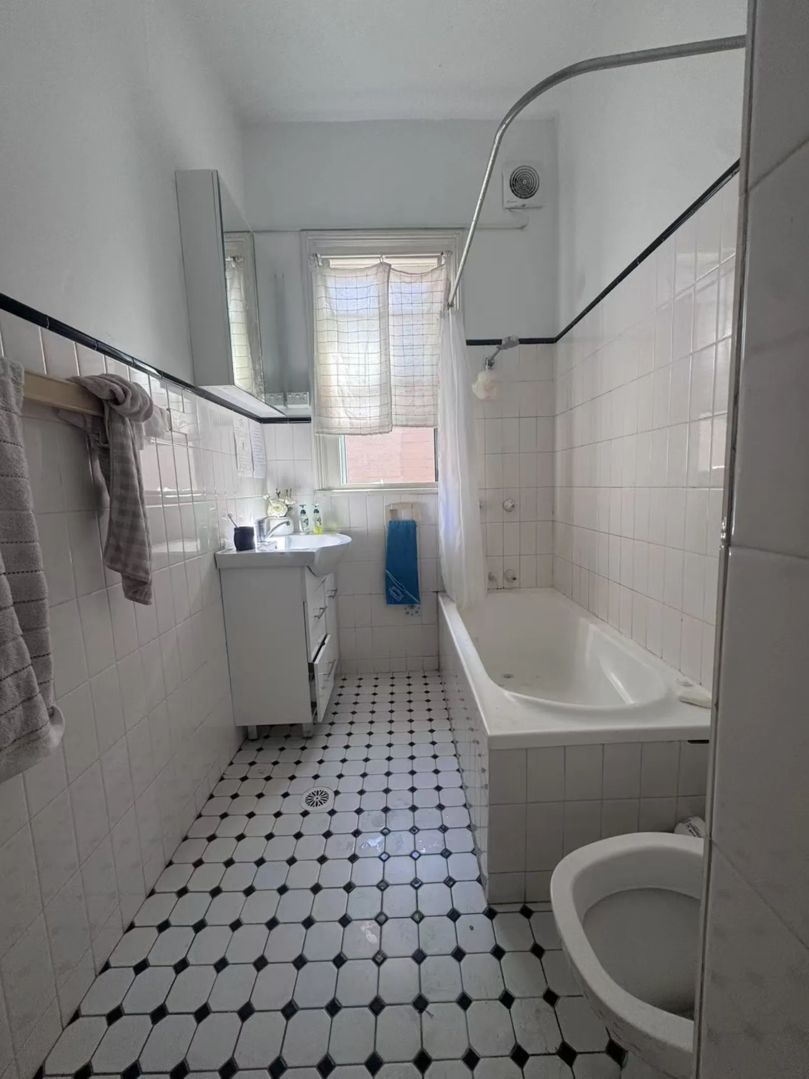 Full Renovation - Chatswood - Before - photo 1