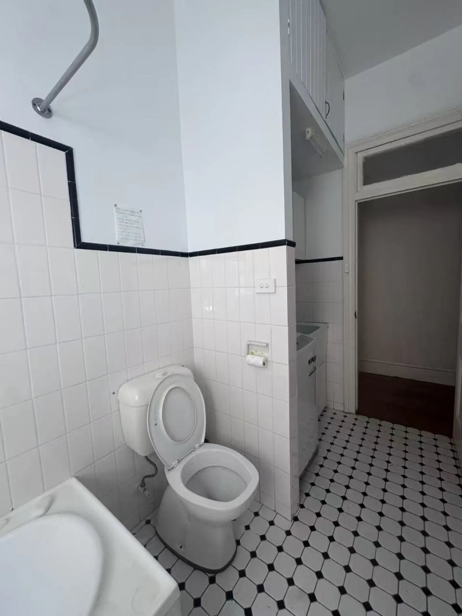 Full Renovation - Chatswood - Before - photo 3