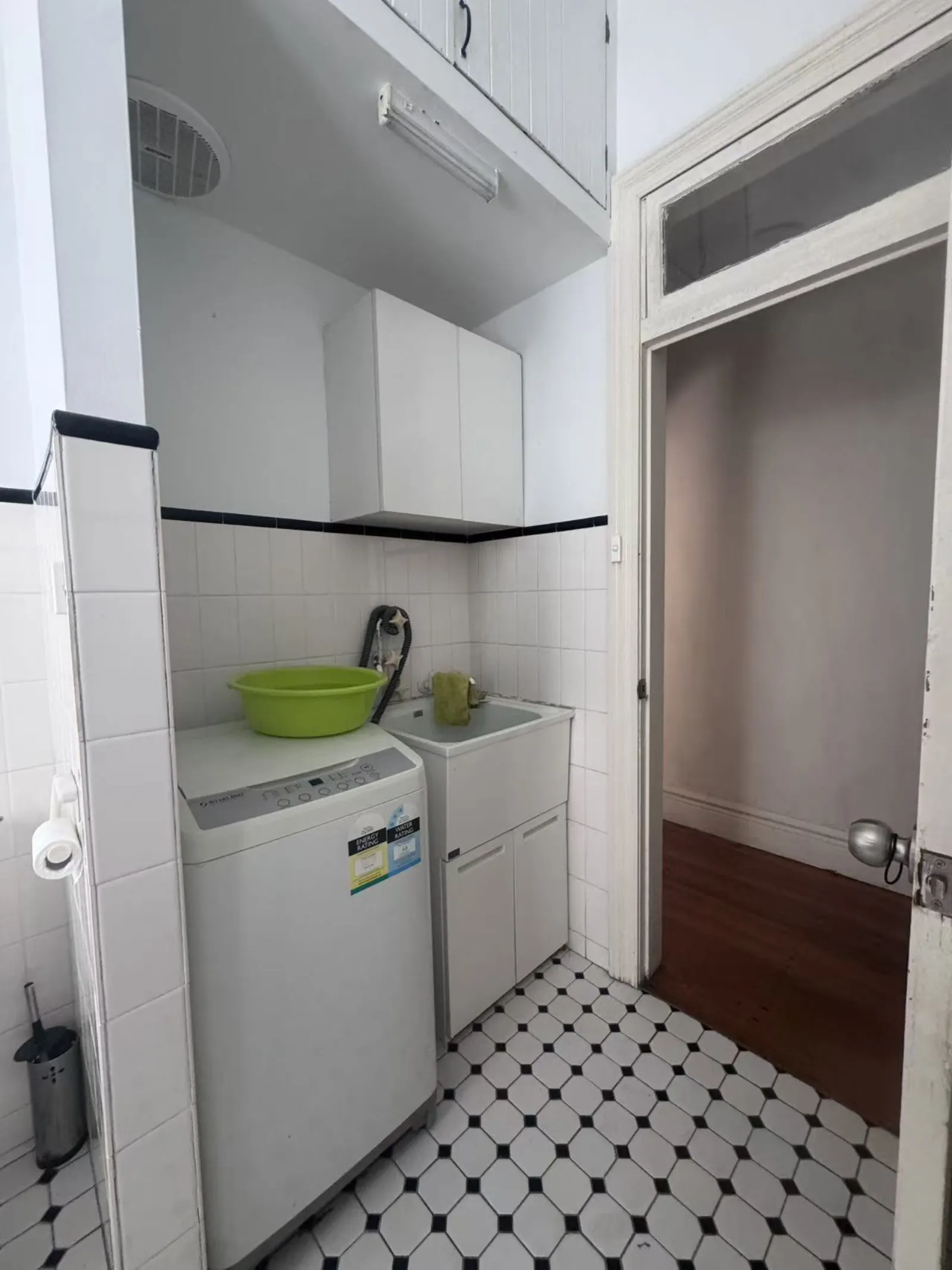 Full Renovation - Chatswood - Before - photo 4