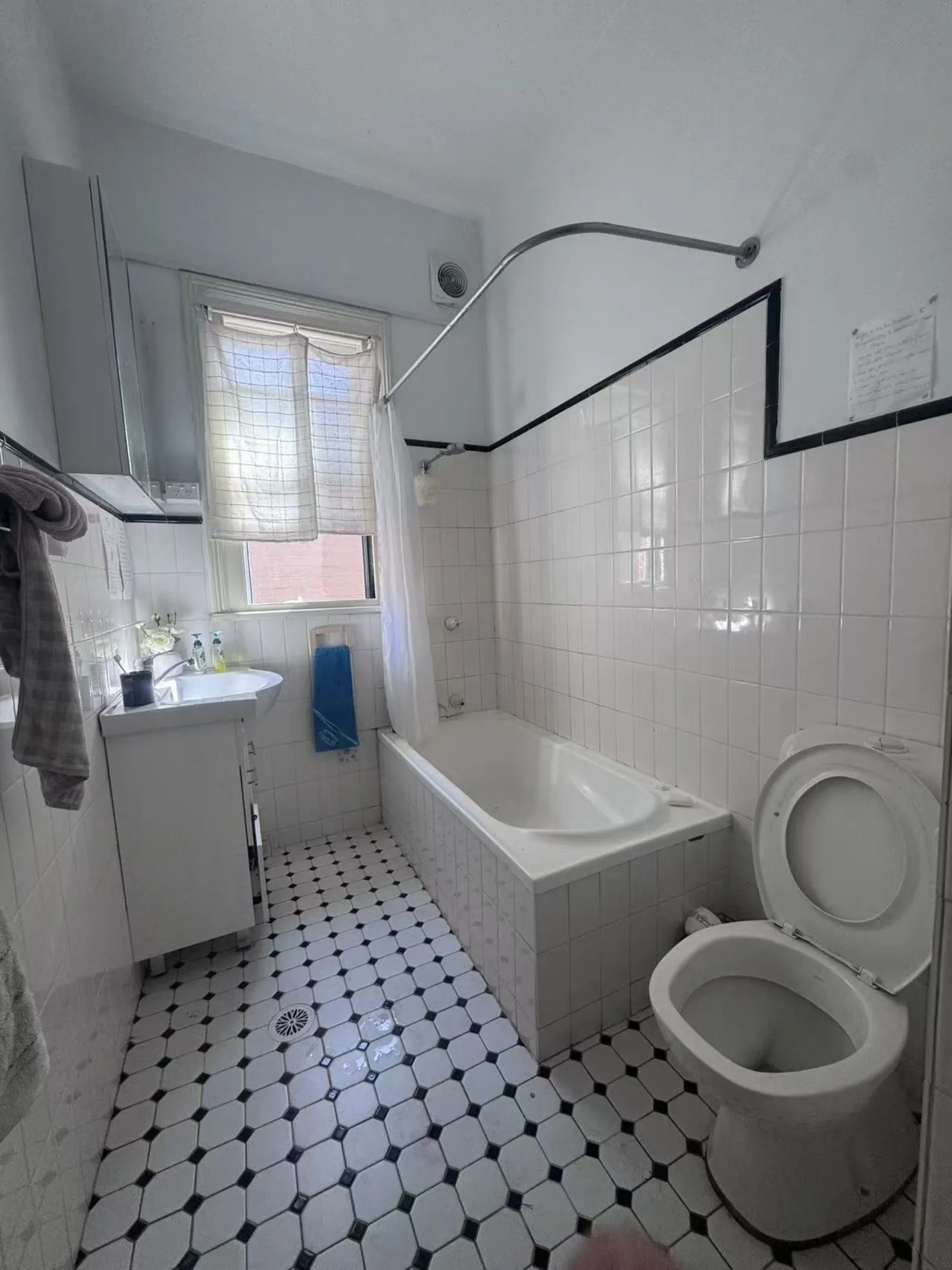 Full Renovation - Chatswood - Before - photo 5