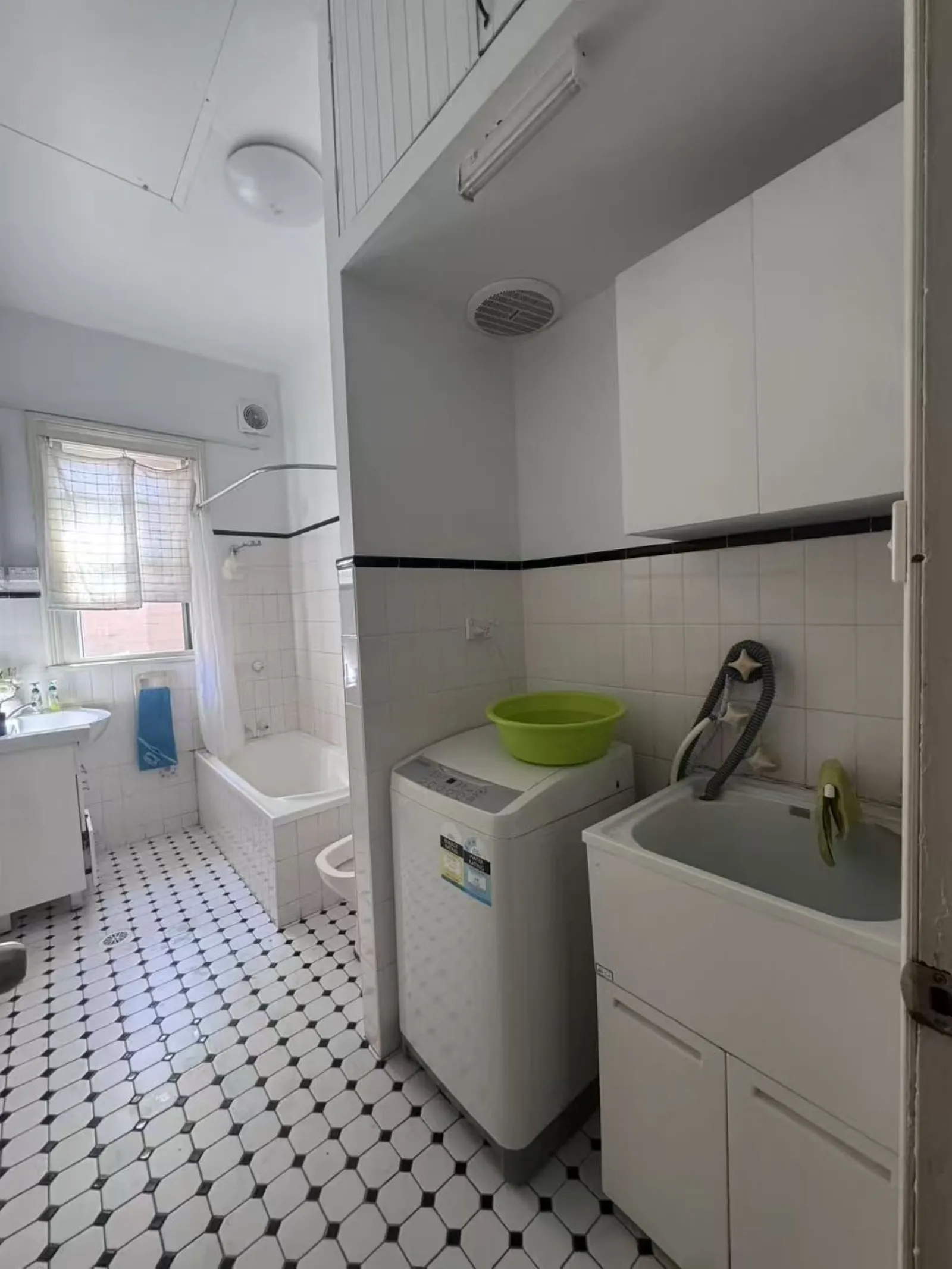 Full Renovation - Chatswood - Before - photo 6